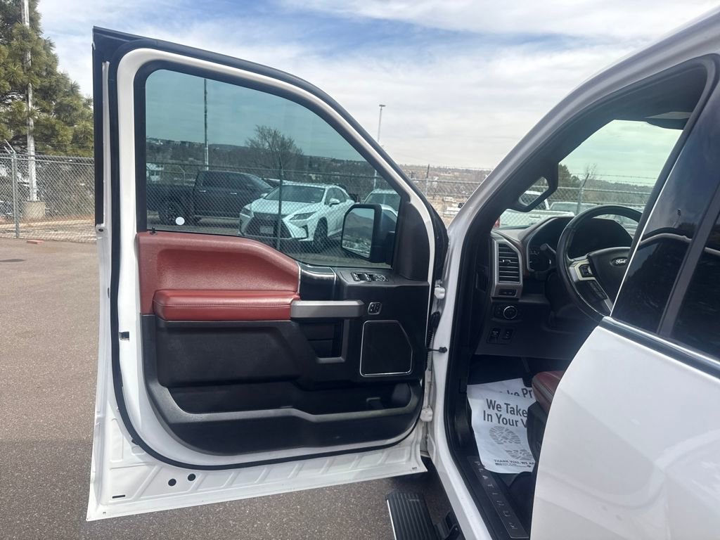 Certified 2019 Ford F150 Platinum w/ Equipment Group 701A Luxury image 9
