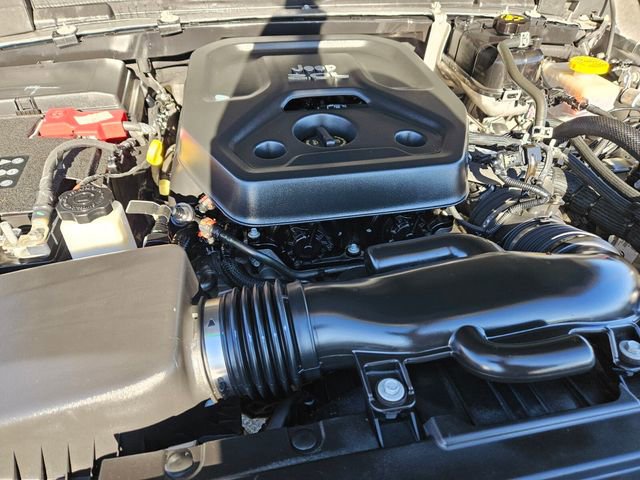 Used 2020 Jeep Wrangler Unlimited Sahara w/ Cold Weather Group AWD/4WD image 18