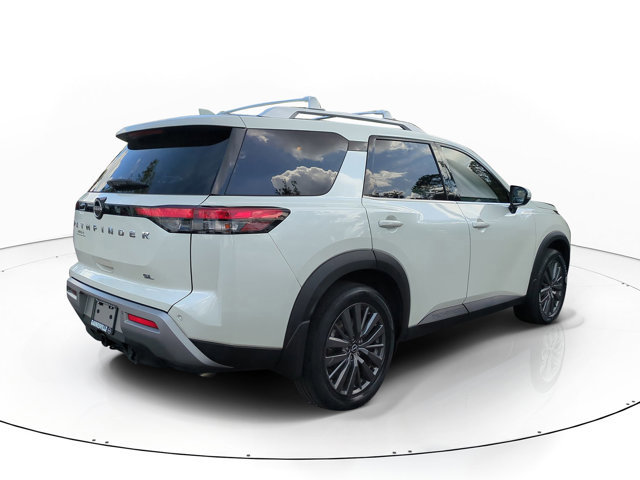 Used 2022 Nissan Pathfinder SL w/ SL Premium Package image 4
