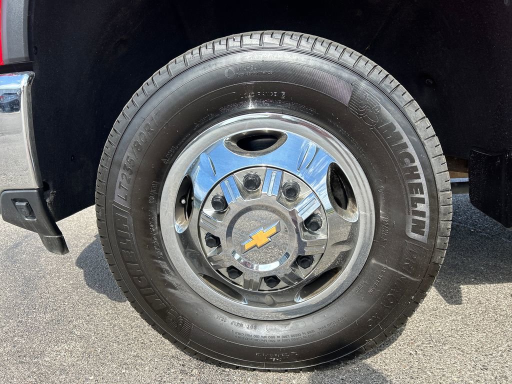 Used 2024 Chevrolet Silverado 3500 LT w/ Convenience Package image 41