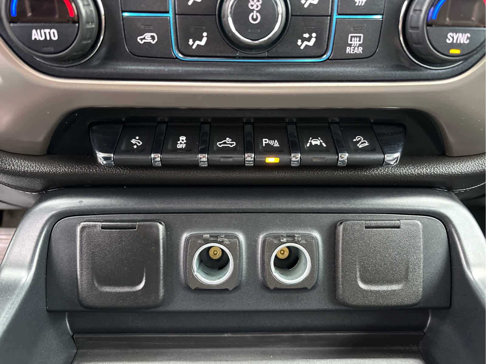 Used 2018 GMC Sierra 1500 Denali image 18