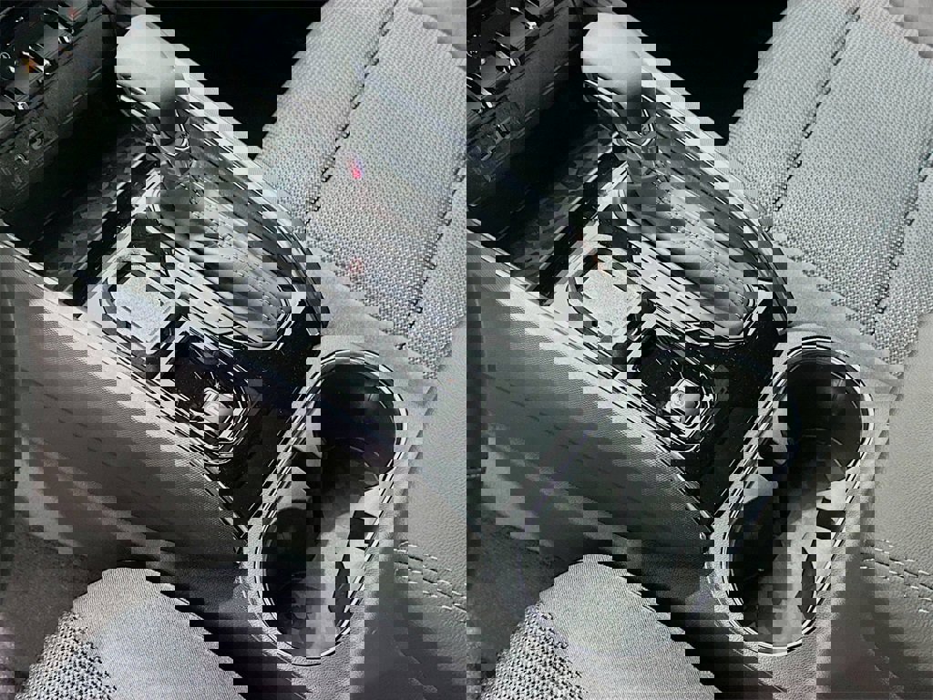 New 2026 GMC Canyon Elevation w/ Convenience Package image 17