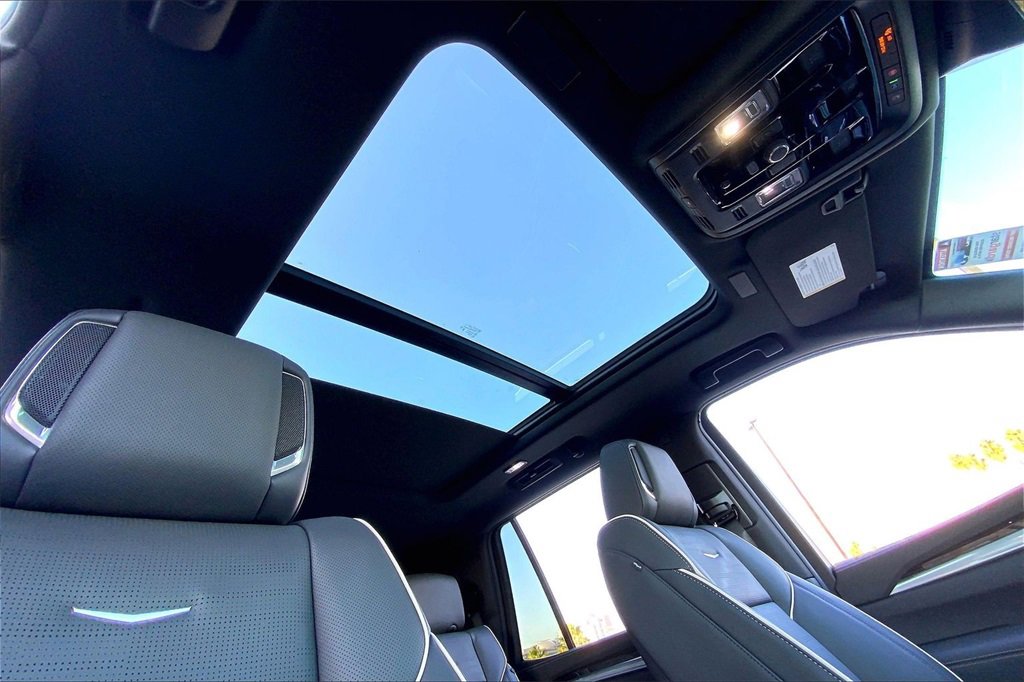 New 2026 Cadillac Escalade Luxury image 34