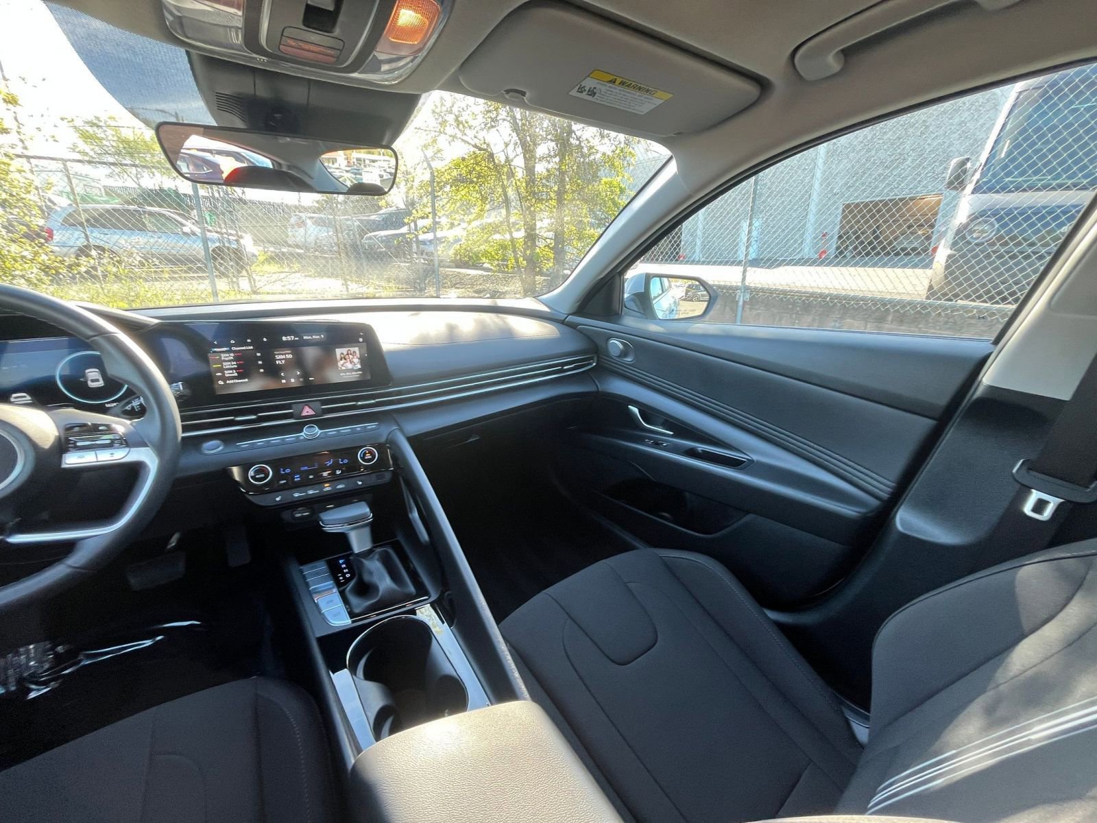 Used 2025 Hyundai Elantra SEL FWD image 37