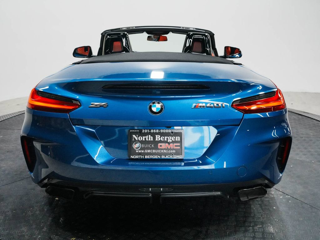 Used 2024 BMW Z4 M40i w/ Premium Package image 7
