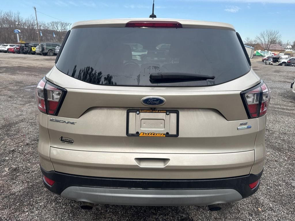 Used 2017 Ford Escape SE image 8