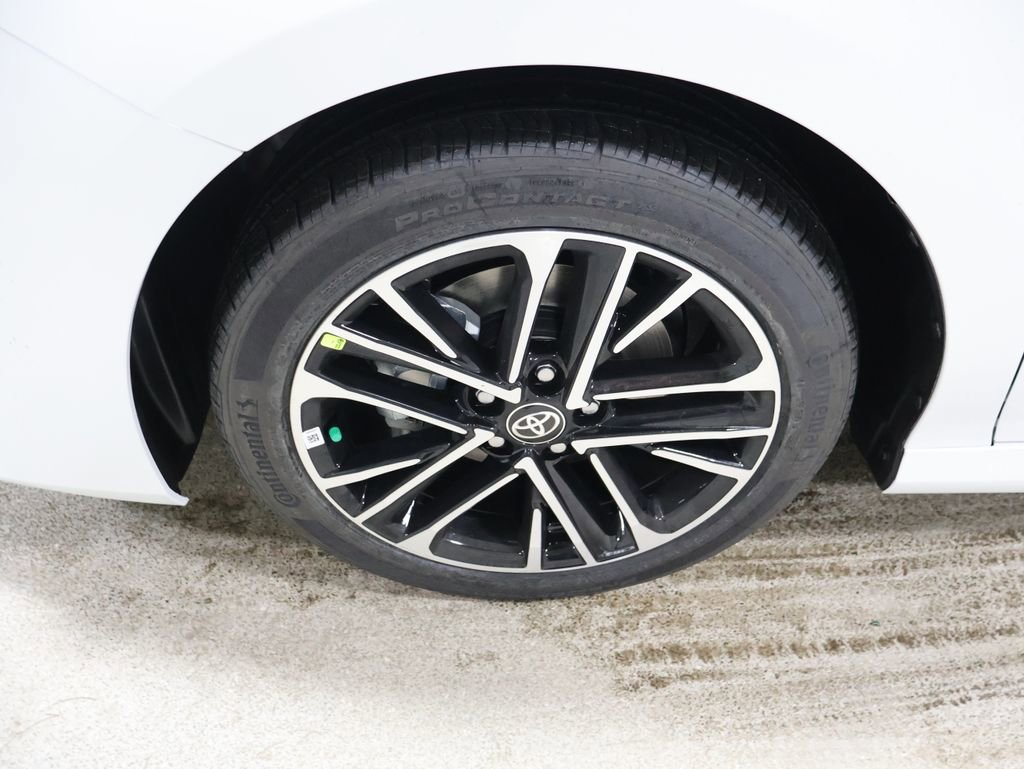 New 2026 Toyota Camry XLE image 9