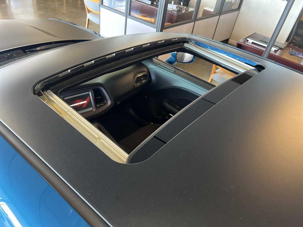 Used 2023 Dodge Challenger R/T w/ T/A Package image 10