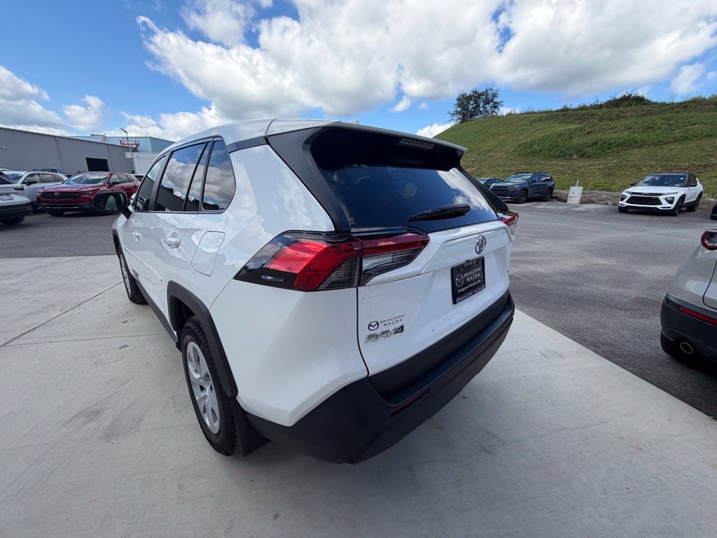 Used 2025 Toyota RAV4 LE AWD/4WD image 8
