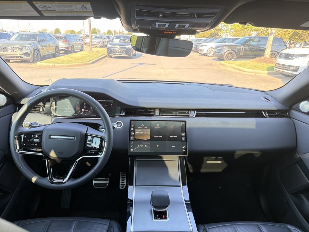 Used 2025 Land Rover Range Rover Evoque Dynamic SE AWD/4WD image 18