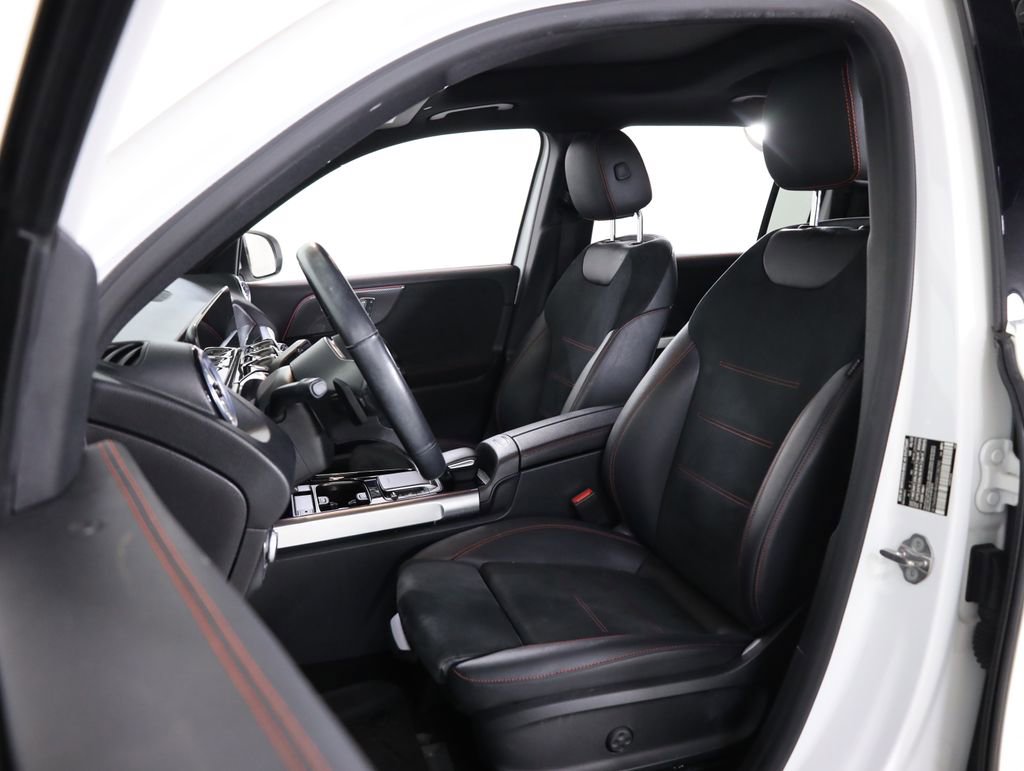 Used 2022 Mercedes-Benz GLB 250 4MATIC image 34