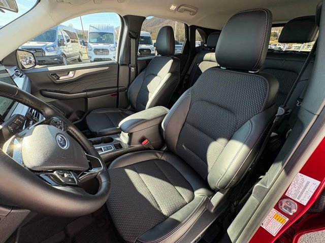 New 2026 Ford Escape Base w/ Class II Trailer Tow Package image 29