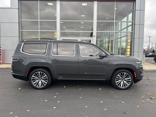 Used 2022 Jeep Grand Wagoneer Series III w/ Flexible Seating Group image 18