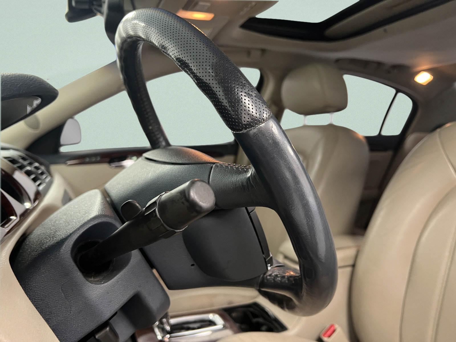 Used 2006 Buick Lucerne CXS w/ Driver Confidence Package FWD image 28