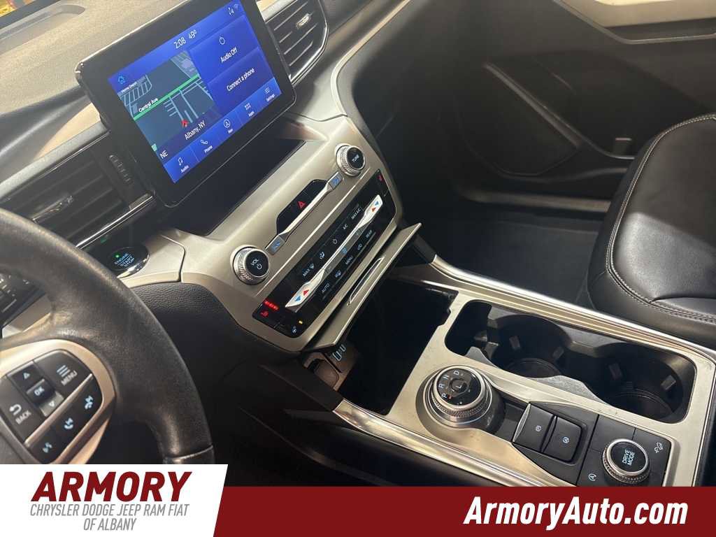 Used 2021 Ford Explorer XLT w/ Equipment Group 202A image 14