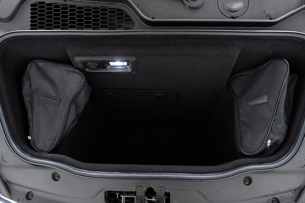 Used 2023 Lamborghini Huracan Tecnica image 10