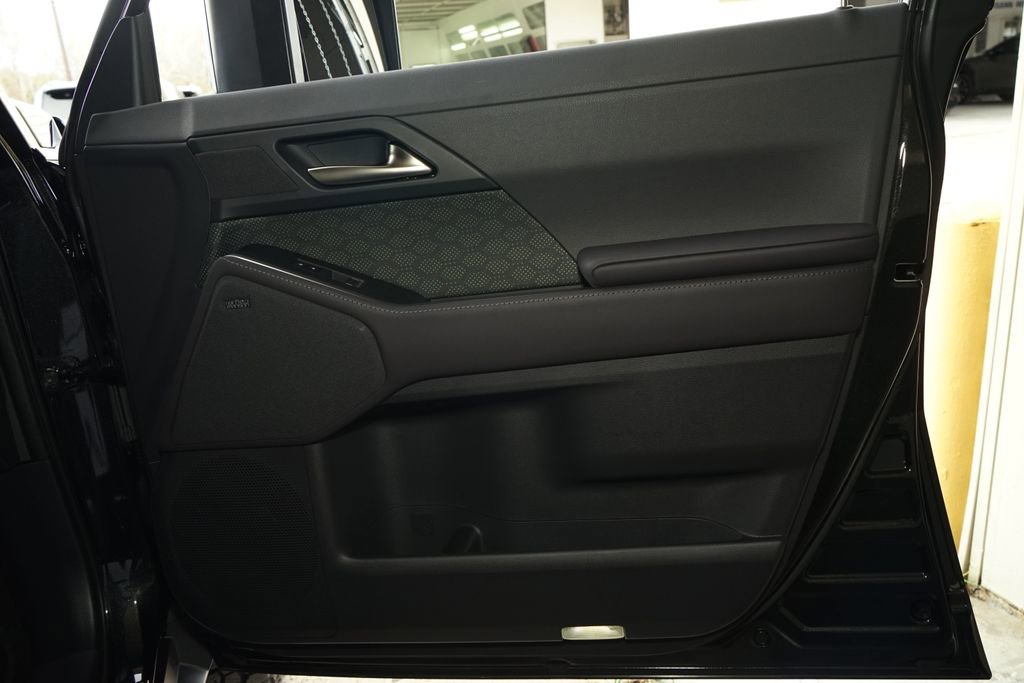 Used 2026 Lexus GX 550 w/ Accessory Package (32) image 20