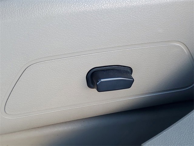 Used 2012 Jeep Patriot Limited w/ Sun/Sound Group image 11