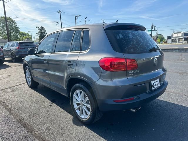Used 2017 Volkswagen Tiguan Limited w/ Alloy Wheels Package image 6
