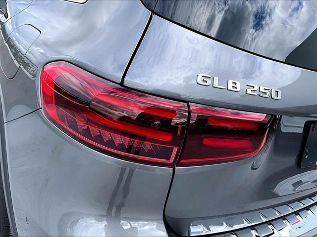 New 2026 Mercedes-Benz GLB 250 image 27