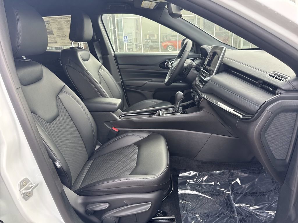 New 2026 Jeep Compass Latitude AWD/4WD image 28
