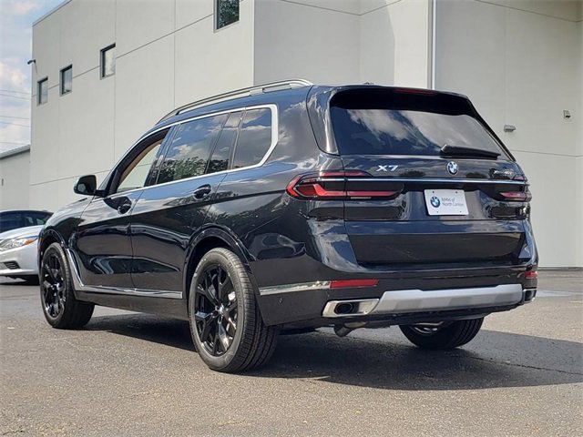 New 2026 BMW X7 xDrive40i image 3