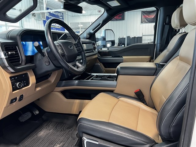 Used 2024 Ford F350 Lariat w/ Chrome Package image 10