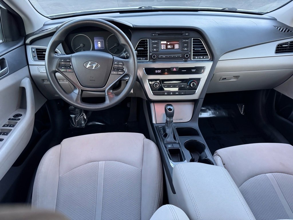 Used 2017 Hyundai Sonata SE image 5