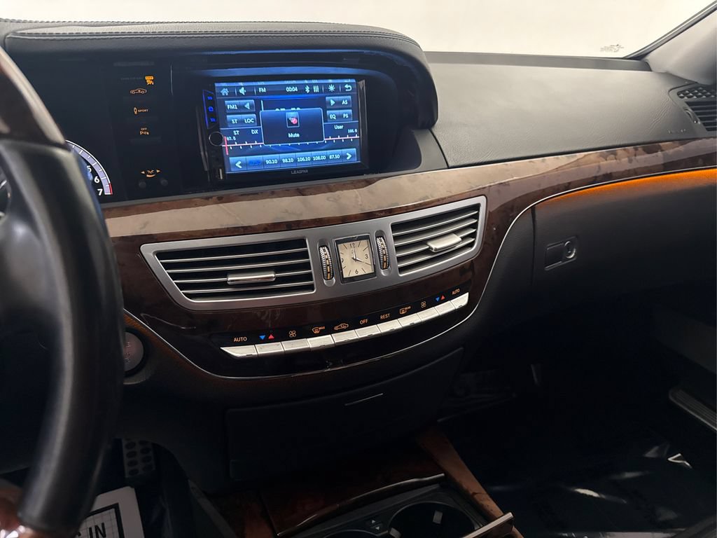 Used 2011 Mercedes-Benz S 550 image 39