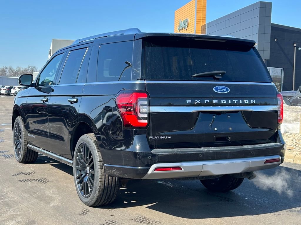 Used 2023 Ford Expedition Platinum image 5