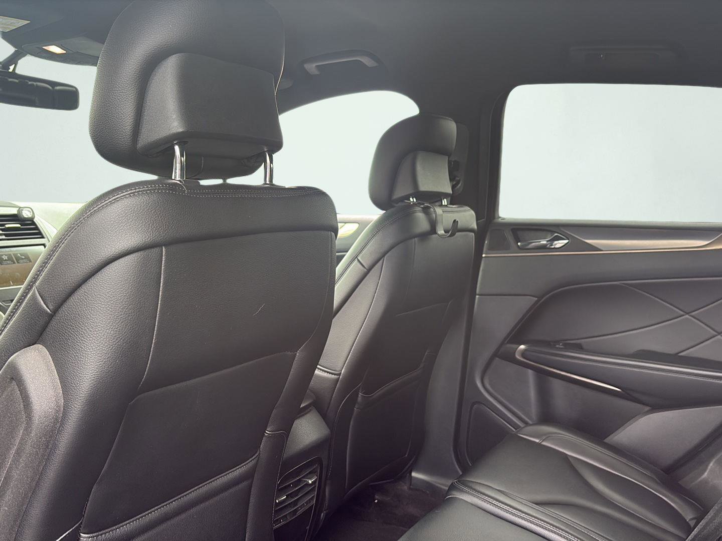 Used 2018 Lincoln MKC Premiere image 22