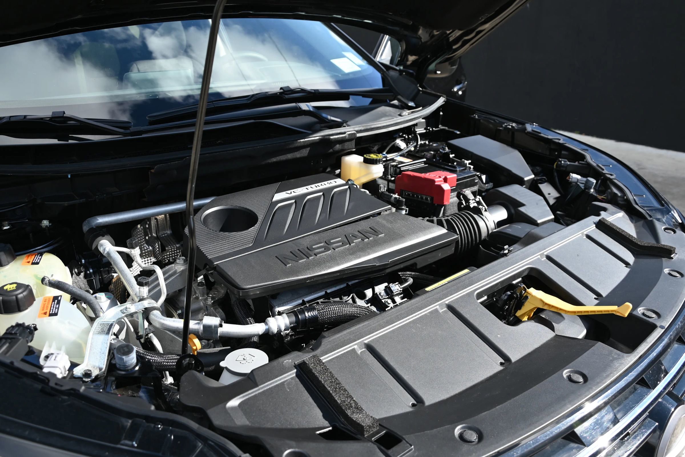 Used 2025 Nissan Rogue SV image 18