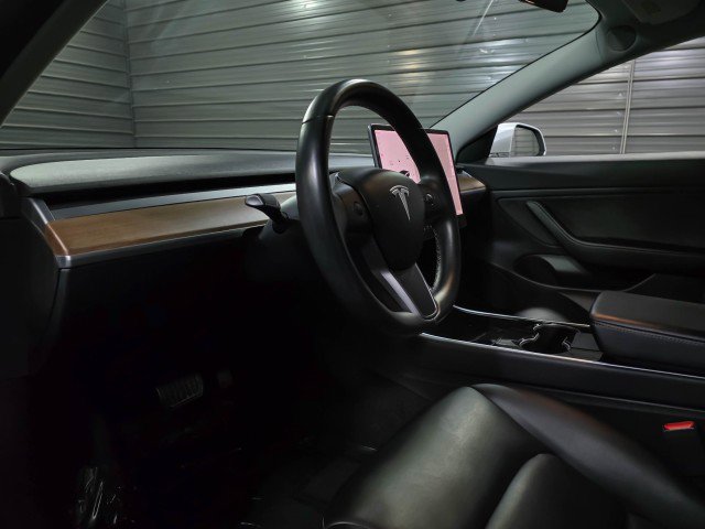 Used 2019 Tesla Model 3 Standard Range Plus image 10