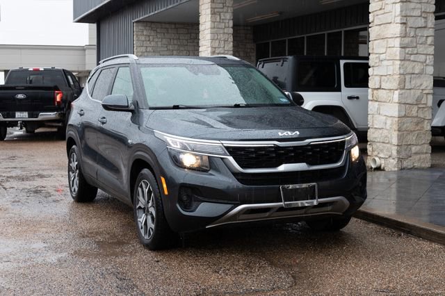 Certified 2023 Kia Seltos EX AWD/4WD image 1