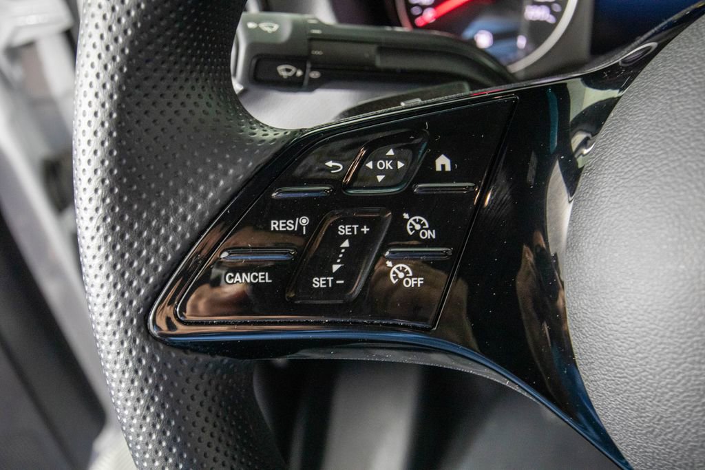 Used 2025 Mercedes-Benz Sprinter 2500 image 17