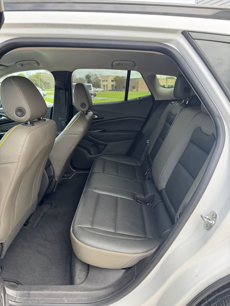 Used 2025 Chevrolet Trax ACTIV w/ Driver Confidence Package image 16