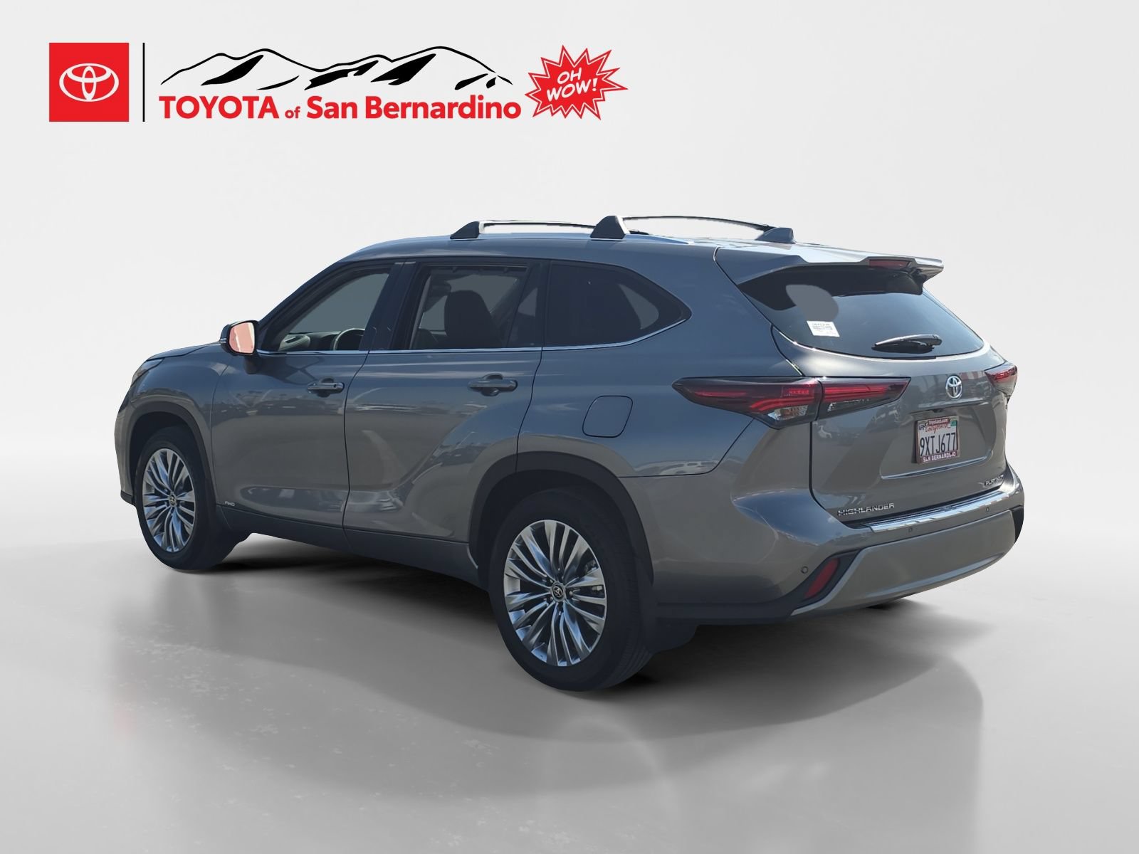Certified 2026 Toyota Highlander Platinum AWD/4WD image 3