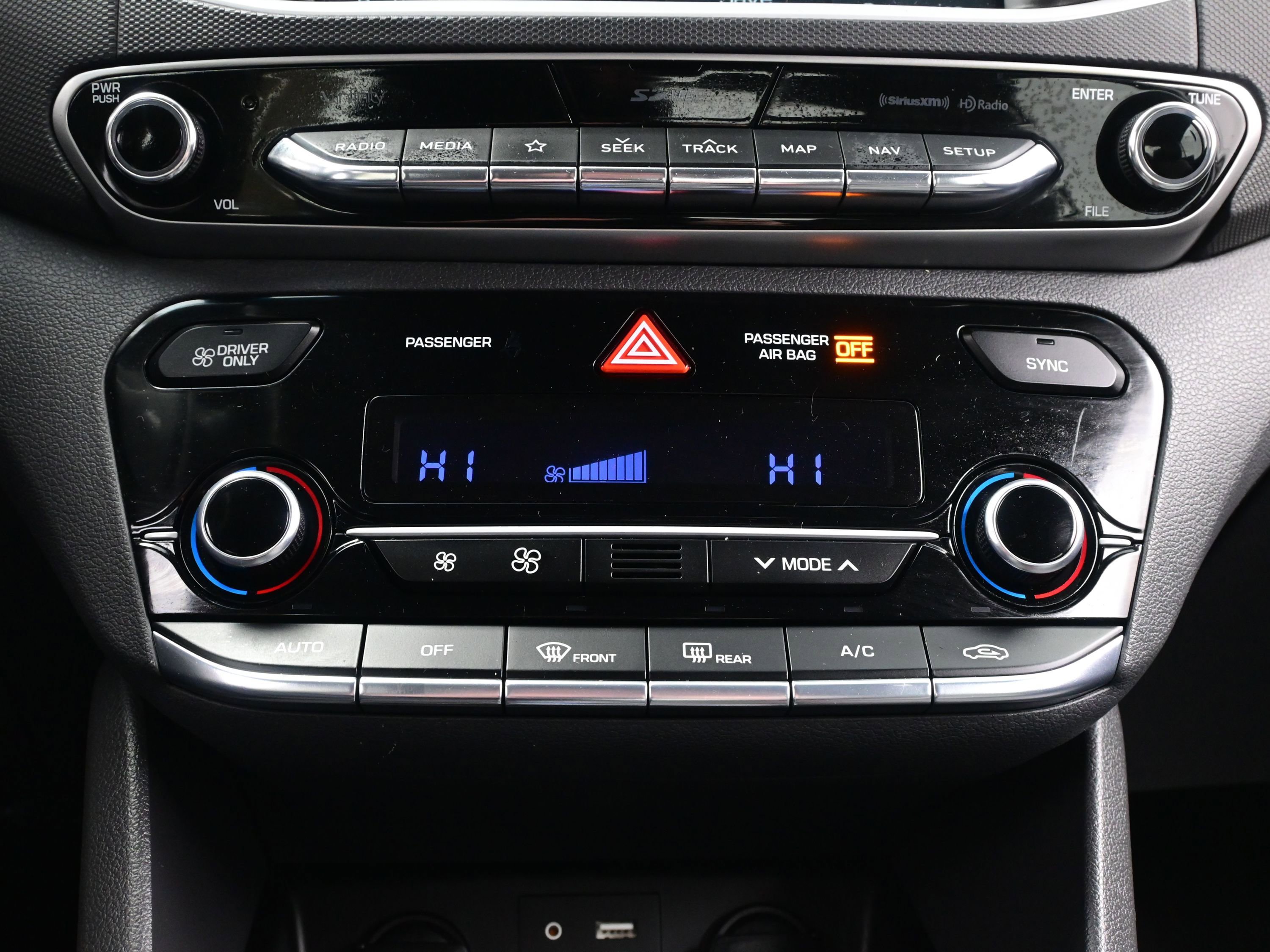 Used 2018 Hyundai Ioniq Limited w/ Ultimate Package 02 image 21