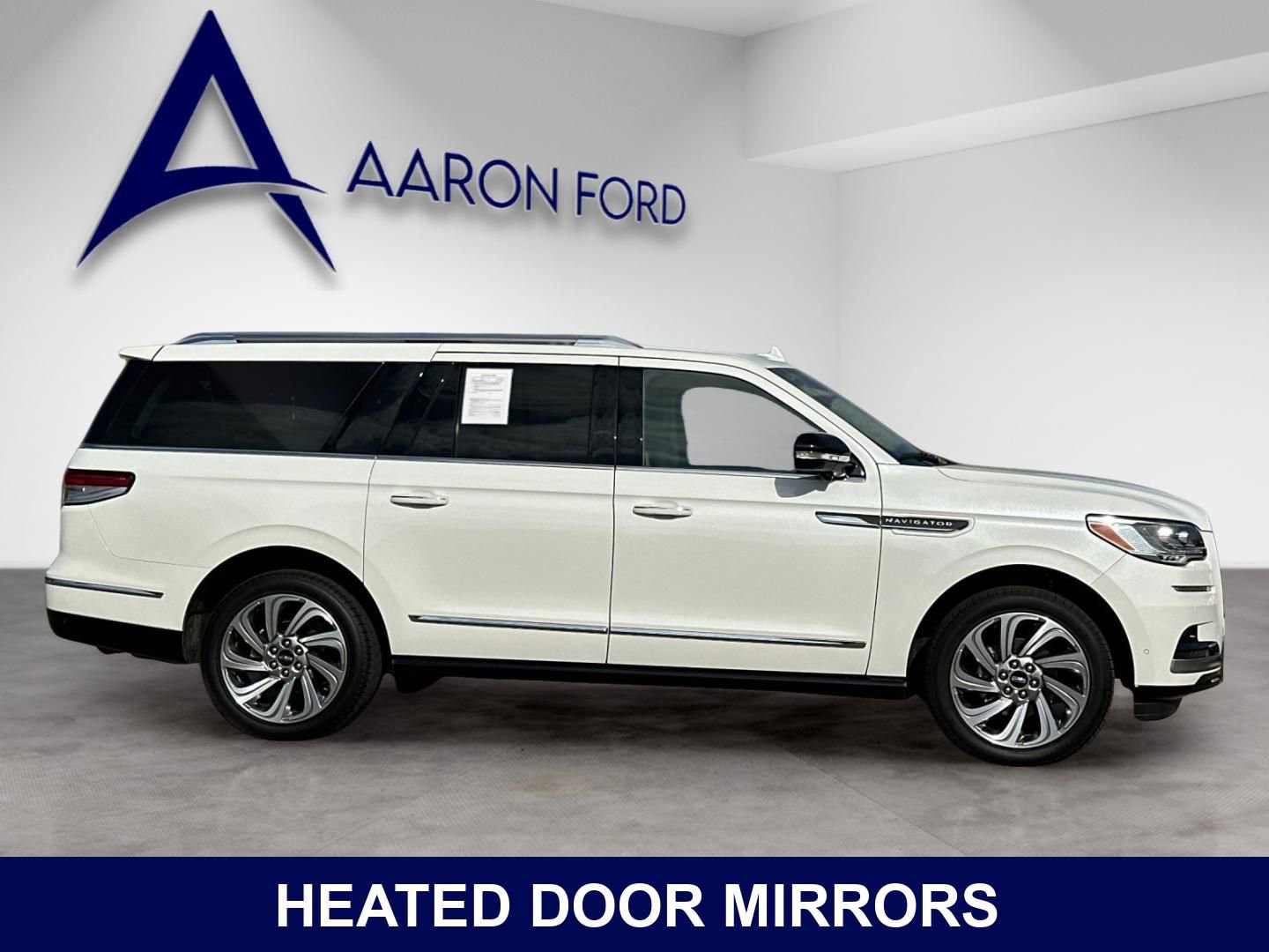 Used 2024 Lincoln Navigator L Reserve AWD/4WD image 7