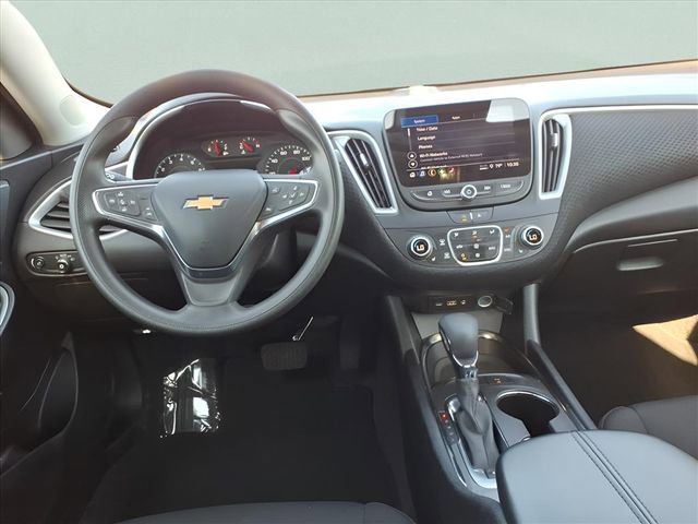 Used 2024 Chevrolet Malibu LT image 17
