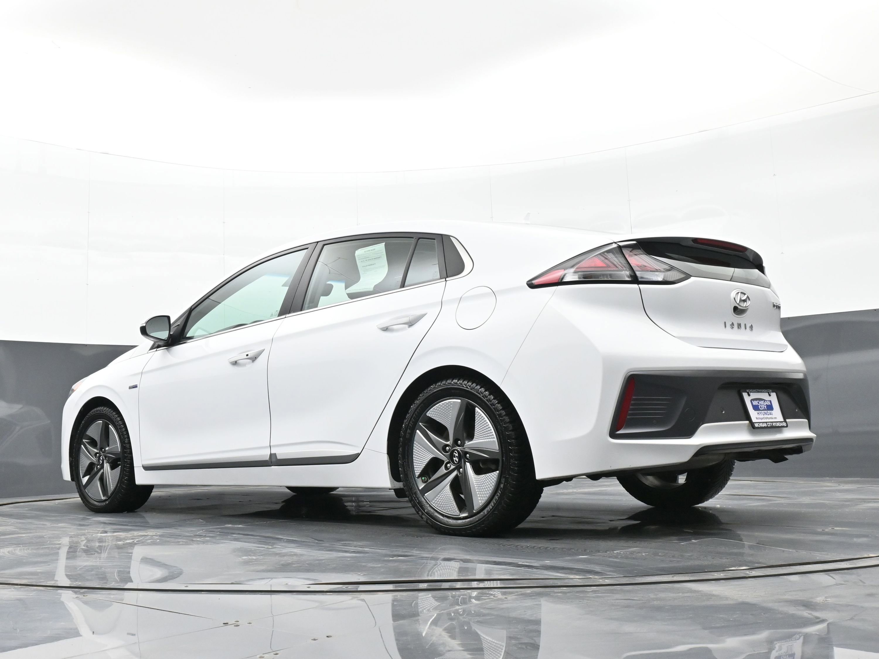 Used 2020 Hyundai Ioniq Limited image 42