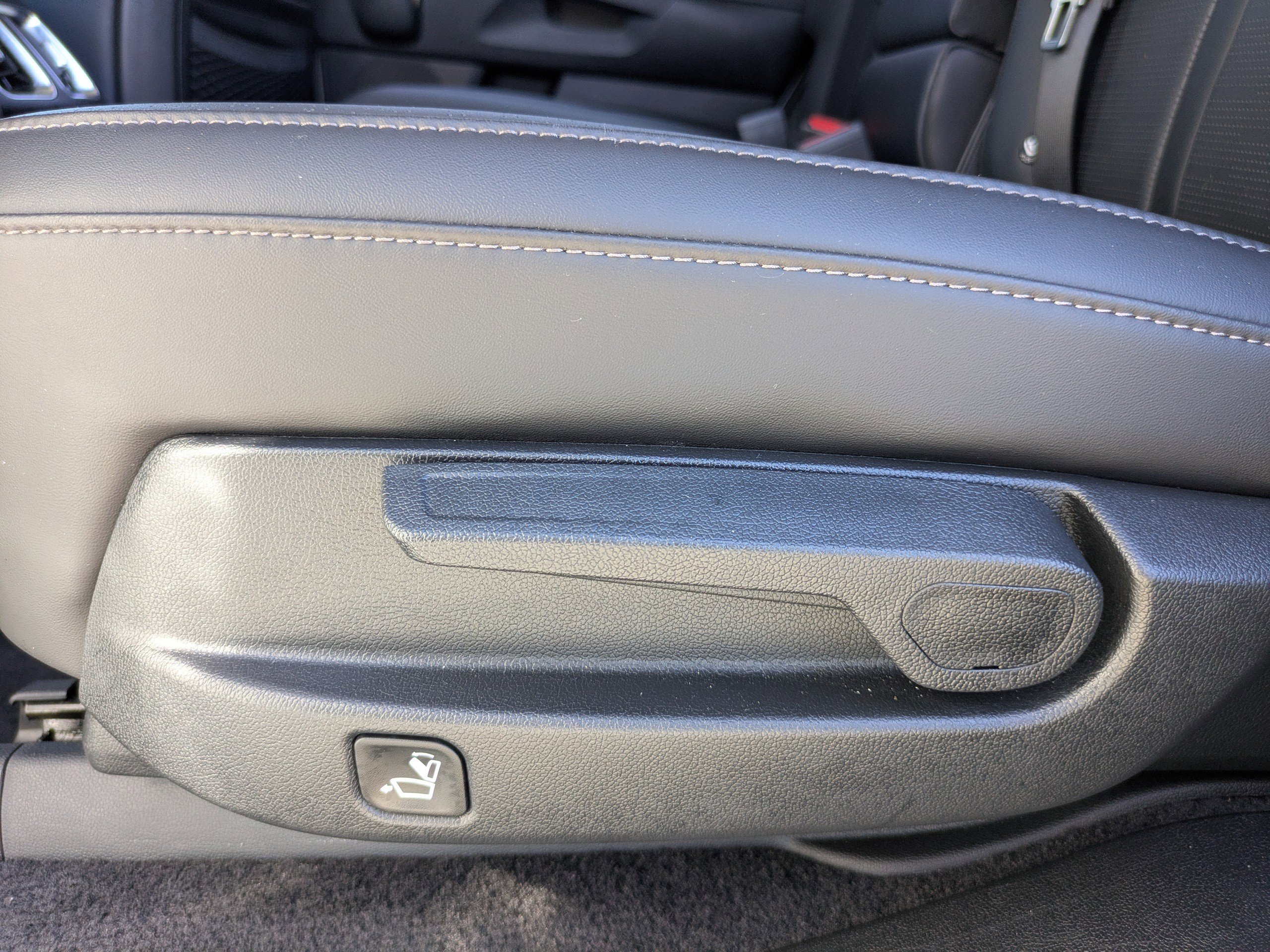 Certified 2025 Kia Sorento S image 17