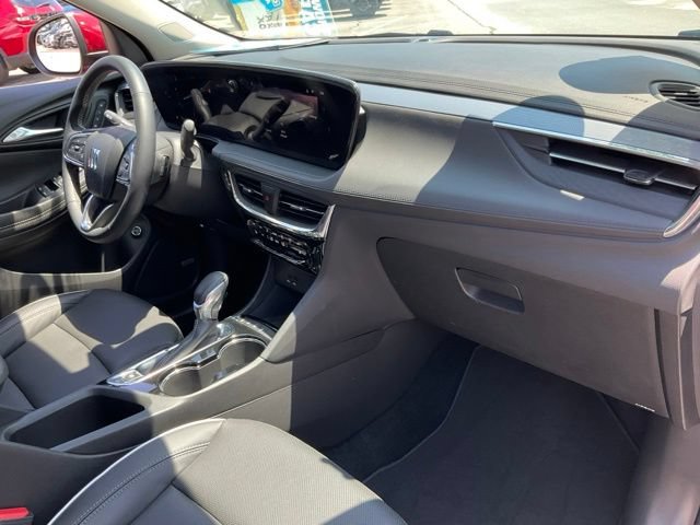 Used 2025 Buick Encore GX Avenir w/ Avenir Technology Package AWD/4WD image 22