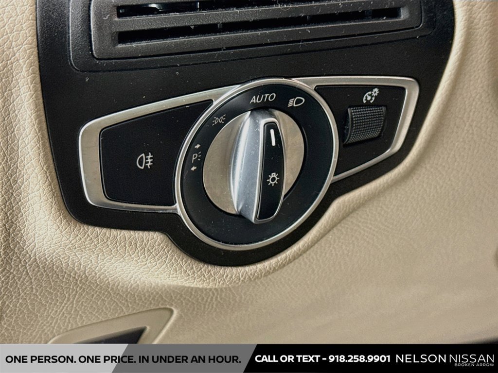Used 2022 Mercedes-Benz GLC 300 4MATIC image 10