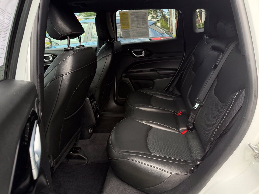 Used 2022 Jeep Compass High Altitude AWD/4WD image 16