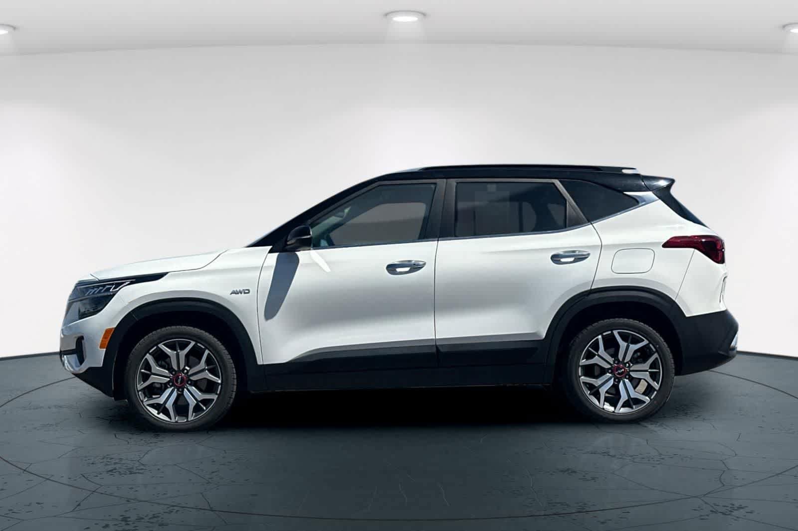 Used 2023 Kia Seltos SX AWD/4WD image 9