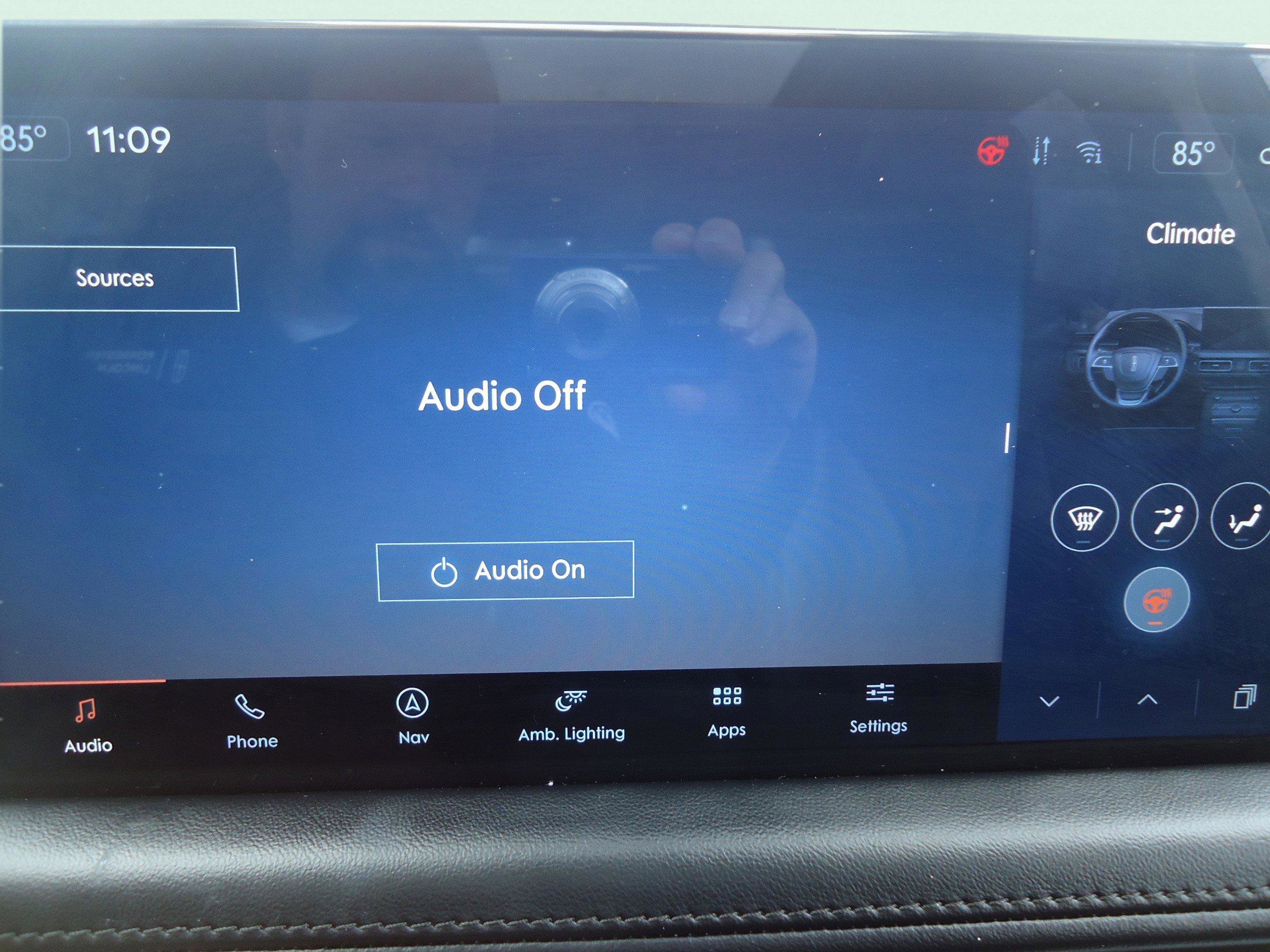 Used 2023 Lincoln Nautilus Reserve image 16