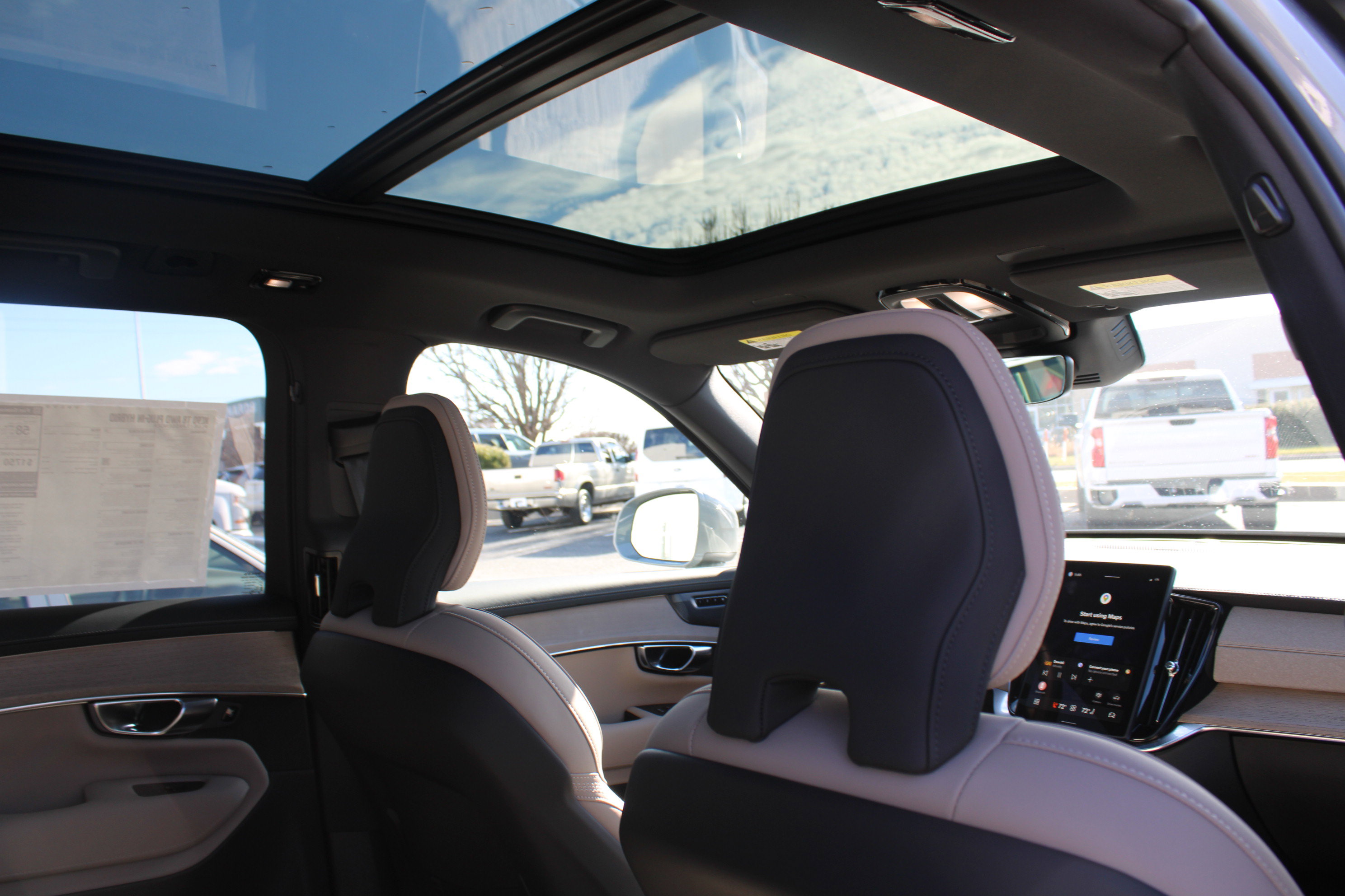 New 2026 Volvo XC90 T8 Plus w/ Protection Package Premier AWD/4WD image 46