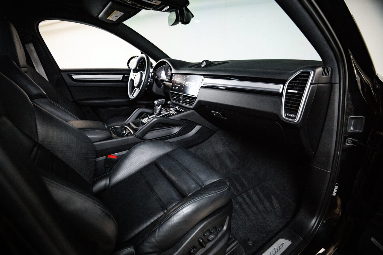 Certified 2023 Porsche Cayenne Platinum Edition AWD/4WD image 28