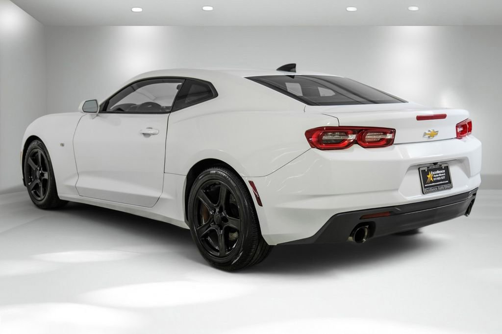 Used 2023 Chevrolet Camaro LT RWD image 10